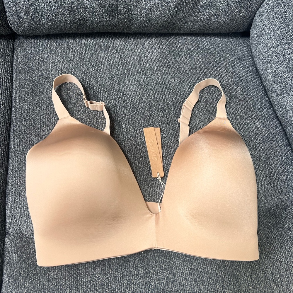 SKIMS WIRELESS LIGHTLY LINED BRA